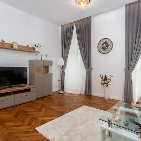 In With Kitchen Apartment Opatija
